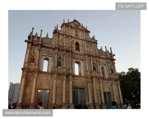 澳门赌场旅游攻略：全面介绍澳门最受欢迎的赌场及其特色体验